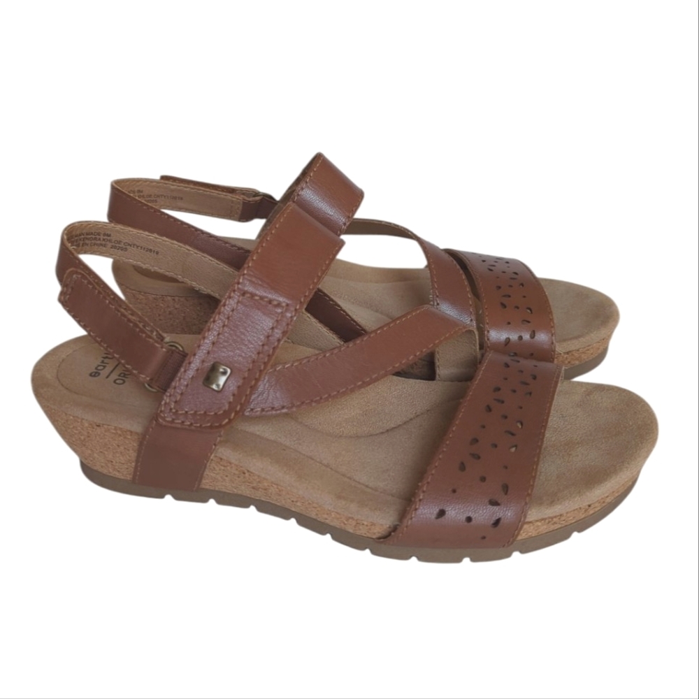 Earth Origin Kendra Khloe Leather Laser Cut Wedge Sandals 9M Brown Perforated